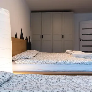 https://apartament-staniszewski.szklarskaporebahotels.net