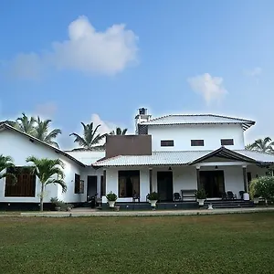 https://grand-hilton-hotel.negombohotels.net